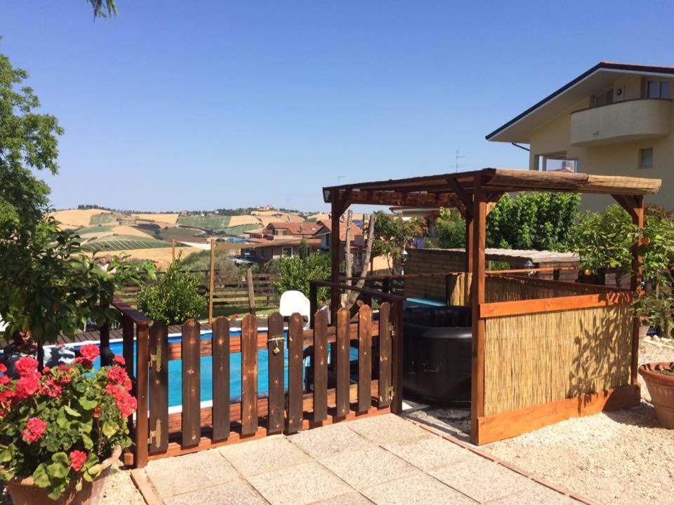Bed and Breakfast Ca'Silvia San Savino  Екстер'єр фото